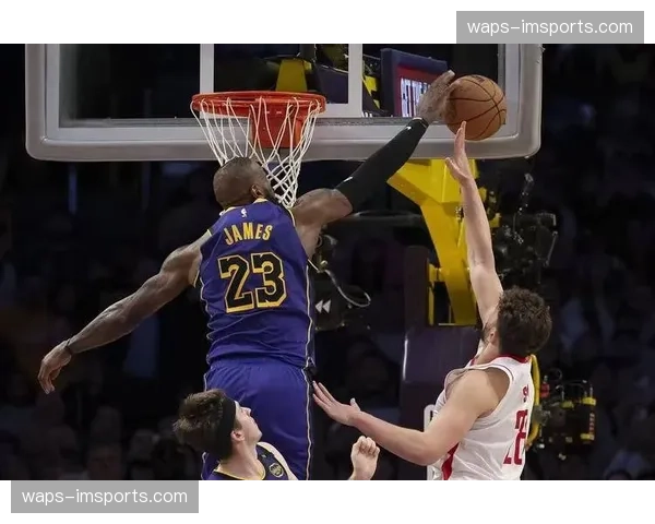 乌度卡临场调整能力遭质疑 火箭G2末节被湖人防守锁死